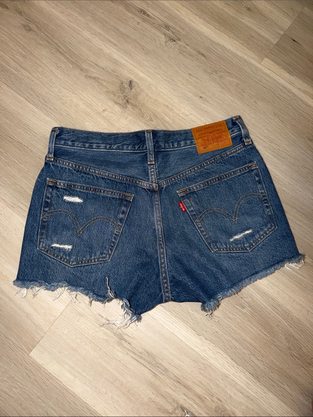 DISTRESSED LEVI’S 501 - Picture 3 of 3